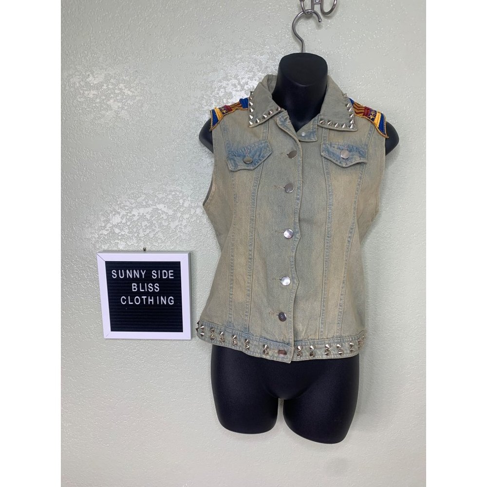 36Point5 Studded Distressed Denim Vest Patches Edgy Sleeveless Size Medium